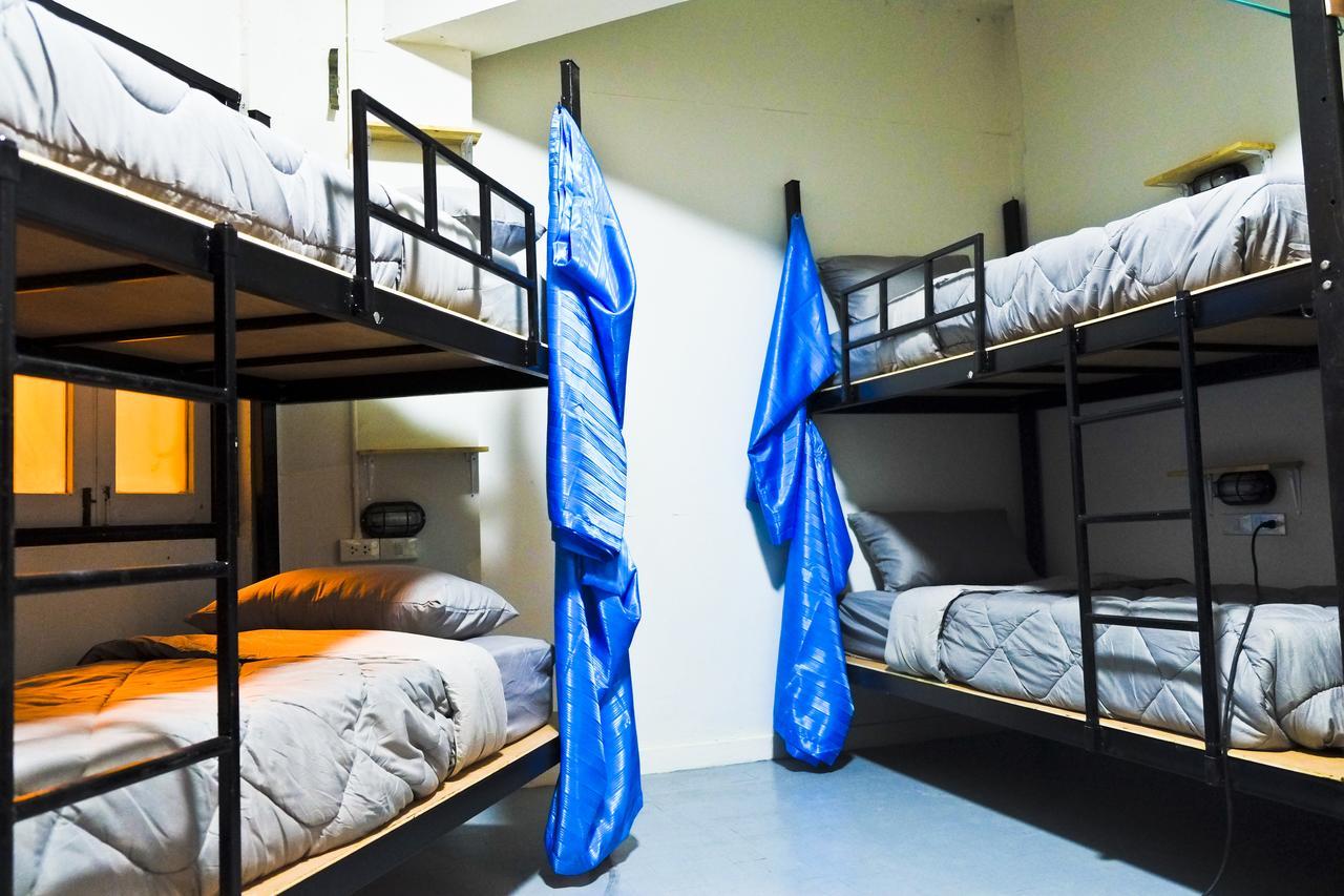 Zee Thai Hostel Bangkok Esterno foto