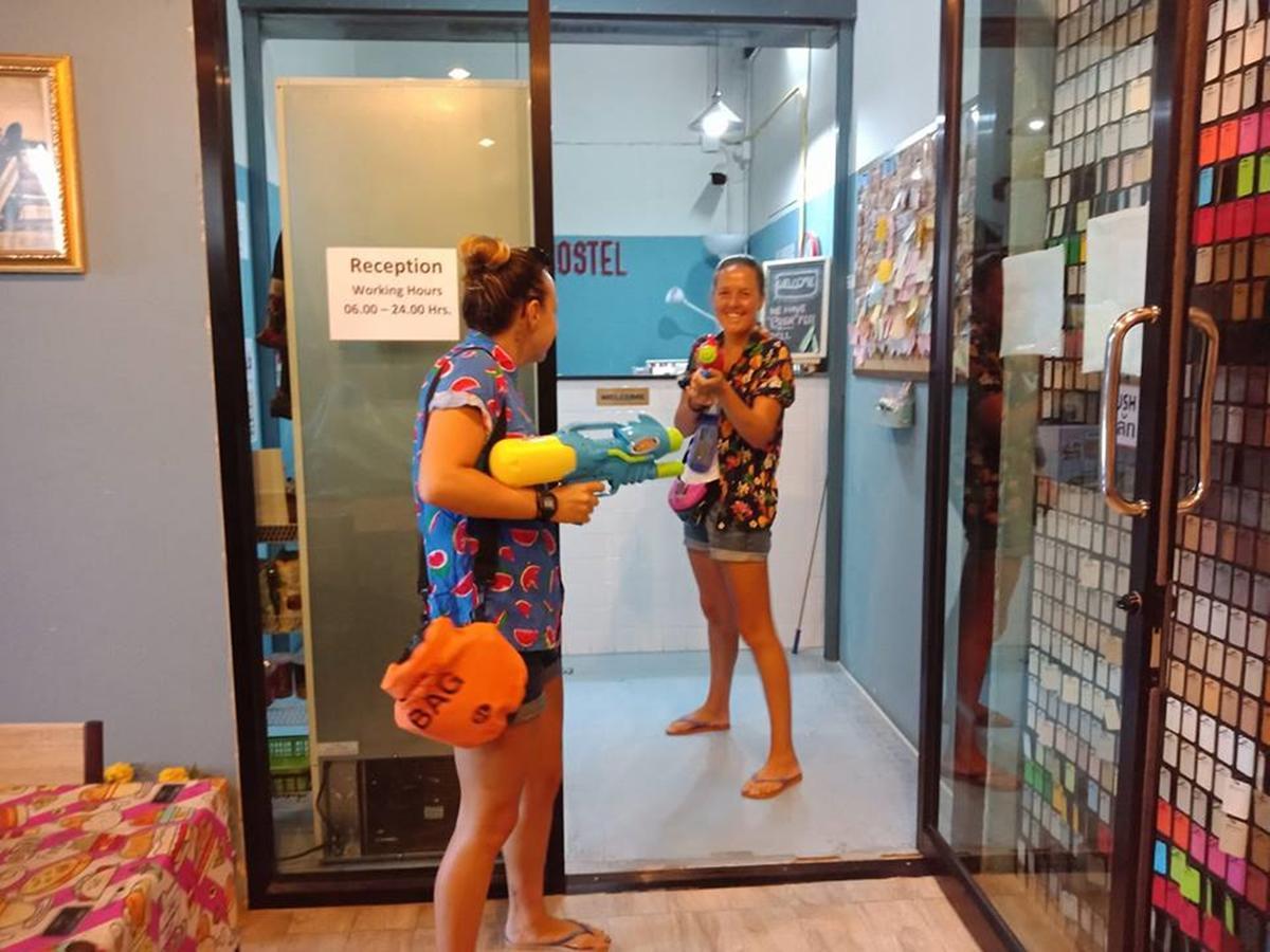 Zee Thai Hostel Bangkok Esterno foto